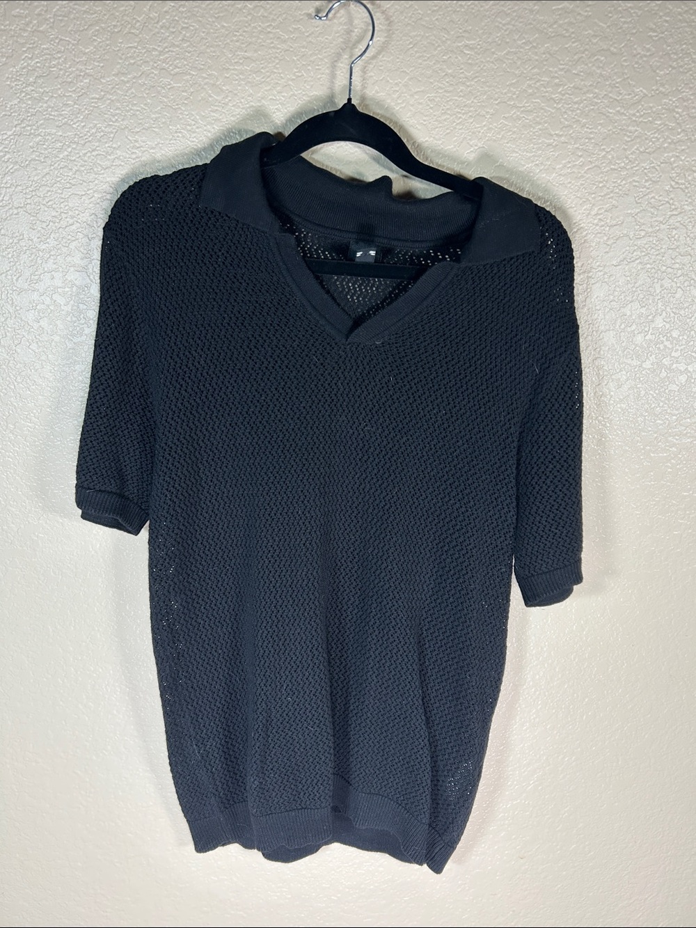 River Island Men’s Textured Knit V-Neck Short Sleeve Shirt Size Small